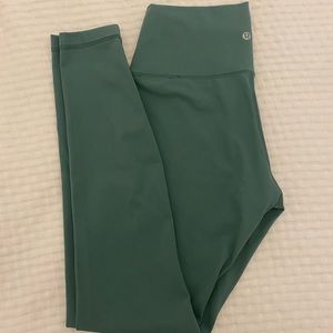 Lululemon leggings size 8